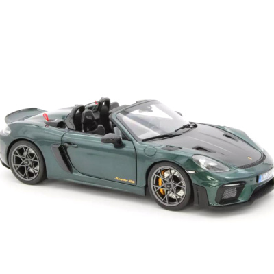 Porsche 718 1:18 Spyder RS With Weissach Pack Forest Green 2023