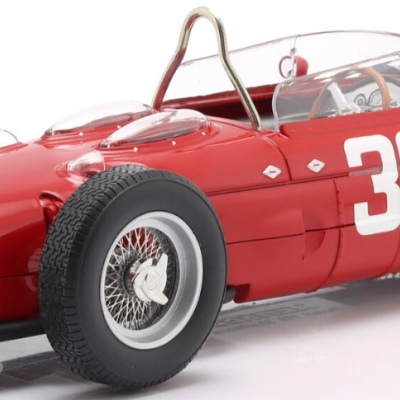 Phil Hill 1:18 Ferrari Tipo 156 'Sharknose' World Champion 1961