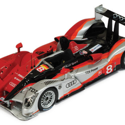 Andre Lotterer/Benoit Treluyer/Marcel Fassler 1:43 Audi R15 TDI #8 Le Mans 2010